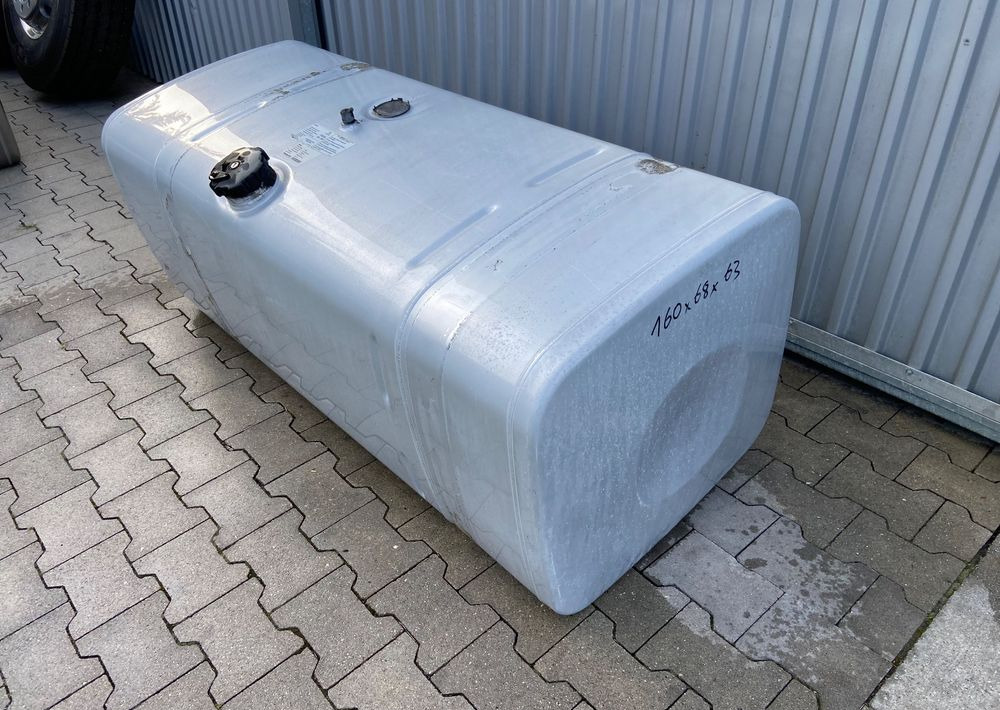 Zbiornik paliwa MAN TGX TGS 600 litrów bak - Serbatoio carburante per Camion: foto 2 Zbiornik paliwa MAN TGX TGS 600 litrów bak - Serbatoio carburante per Camion: foto 2