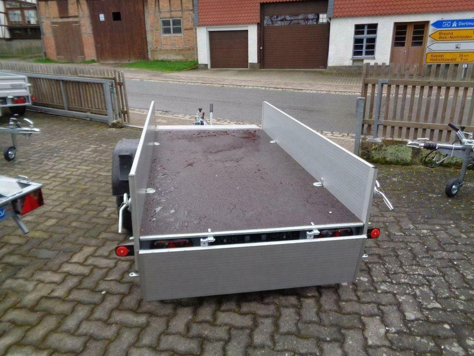 Böckmann PKW-Anhänger, 1,35 to. Einachs, Stirnwandklappe100 km/h - Rimorchio per auto: foto 5 Böckmann PKW-Anhänger, 1,35 to. Einachs, Stirnwandklappe100 km/h - Rimorchio per auto: foto 5