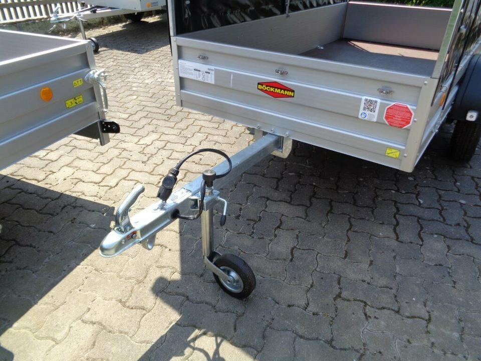 Rimorchio per auto Böckmann PKW-Anhänger Plane Spriegel, 750 kg, 100 km/h: foto 6 Rimorchio per auto Böckmann PKW-Anhänger Plane Spriegel, 750 kg, 100 km/h: foto 6