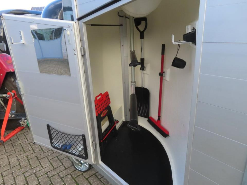 Böckmann Pferdeanhänger Champion R, Alub., 100 km/h - Trailer trasporto cavalli: foto 4 Böckmann Pferdeanhänger Champion R, Alub., 100 km/h - Trailer trasporto cavalli: foto 4