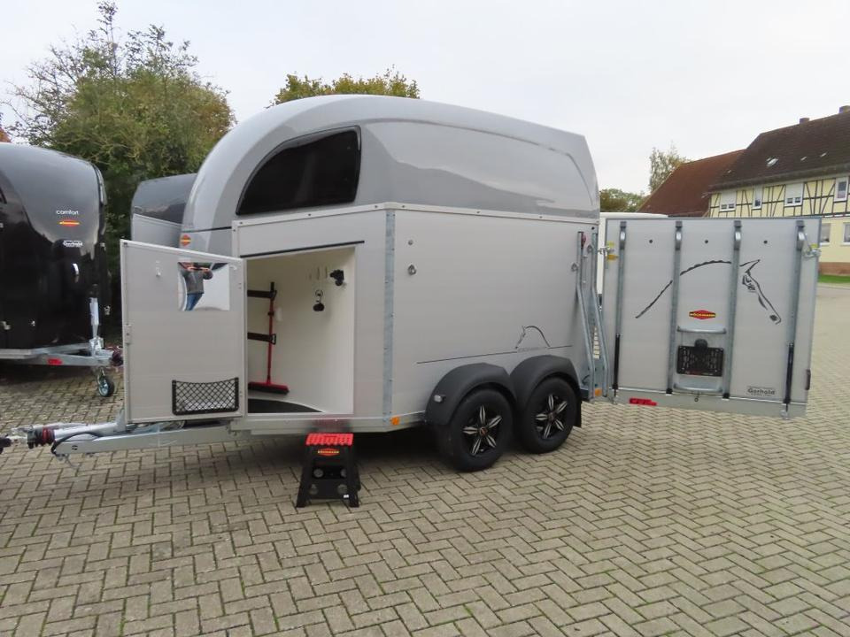 Böckmann Pferdeanhänger, Champion R,Flügeltür, Sattelka. 100 k - Trailer trasporto cavalli: foto 1 Böckmann Pferdeanhänger, Champion R,Flügeltür, Sattelka. 100 k - Trailer trasporto cavalli: foto 1