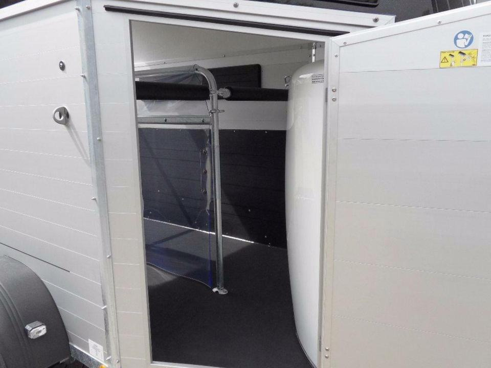 Böckmann Pferdeanhänger Champion R, Flügeltürkombi - Trailer trasporto cavalli: foto 5 Böckmann Pferdeanhänger Champion R, Flügeltürkombi - Trailer trasporto cavalli: foto 5