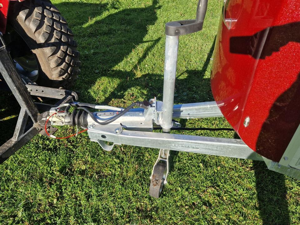 Böckmann Pferdeanhänger Champion R, SaKa., 100 km/h - Trailer trasporto cavalli: foto 5 Böckmann Pferdeanhänger Champion R, SaKa., 100 km/h - Trailer trasporto cavalli: foto 5