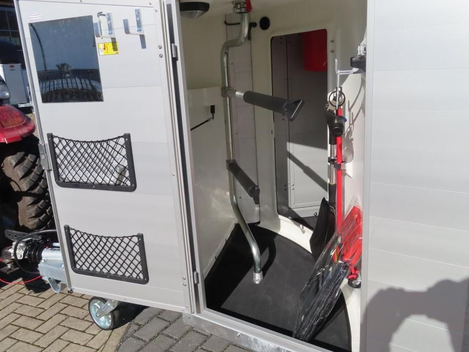Trailer trasporto cavalli Böckmann Portax SKA 2025 Neu, Pferdeanhänger Sattelkammer,100 km: foto 15 Trailer trasporto cavalli Böckmann Portax SKA 2025 Neu, Pferdeanhänger Sattelkammer,100 km: foto 15