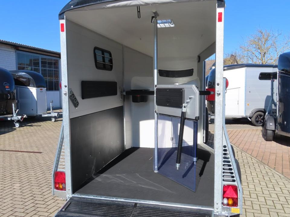Trailer trasporto cavalli Böckmann Portax SKA 2025 Neu, Pferdeanhänger Sattelkammer,100 km: foto 10 Trailer trasporto cavalli Böckmann Portax SKA 2025 Neu, Pferdeanhänger Sattelkammer,100 km: foto 10