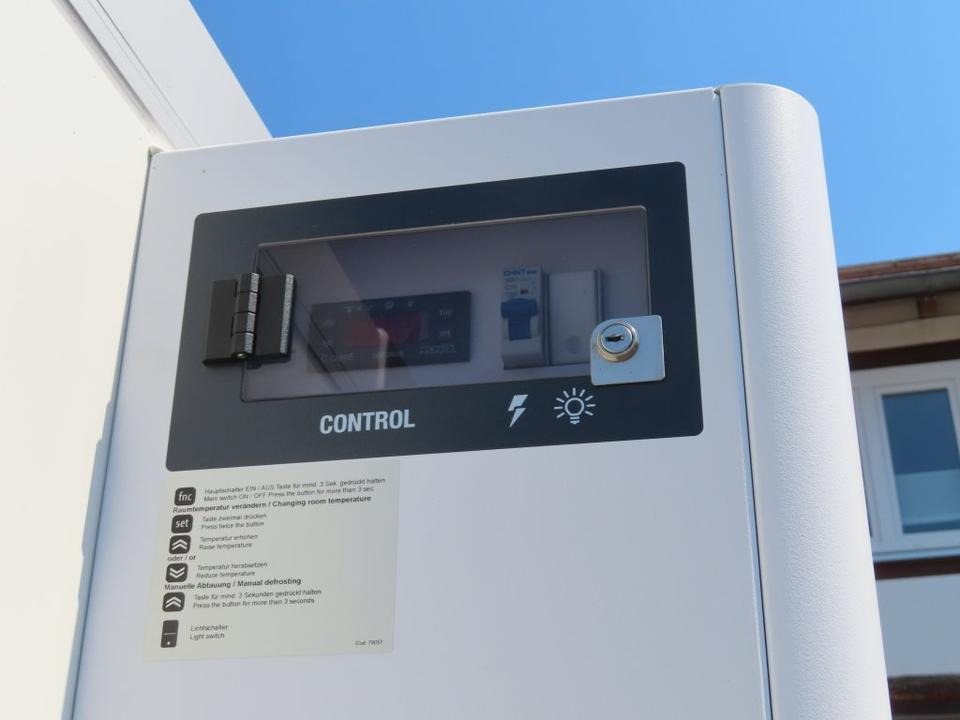 PKW Anhänger, Böckmann, Kühlkoffer,2,7 to. sofort - Rimorchio frigorifero: foto 4 PKW Anhänger, Böckmann, Kühlkoffer,2,7 to. sofort - Rimorchio frigorifero: foto 4