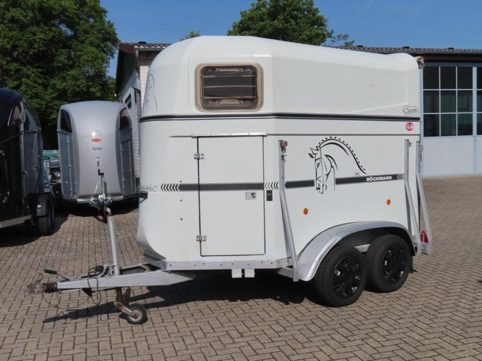 Pferdeanhänger Böckmann Classic Sattelkammer TÜV NEU - Trailer trasporto cavalli: foto 2 Pferdeanhänger Böckmann Classic Sattelkammer TÜV NEU - Trailer trasporto cavalli: foto 2