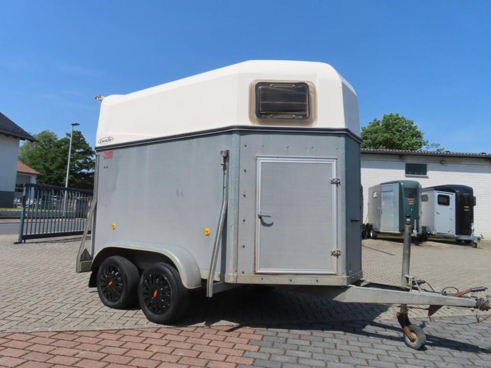 Pferdeanhänger Böckmann Duo/ Cavallo Sattelkammer TÜV NEU - Trailer trasporto cavalli: foto 3 Pferdeanhänger Böckmann Duo/ Cavallo Sattelkammer TÜV NEU - Trailer trasporto cavalli: foto 3