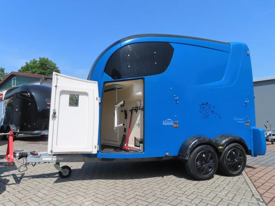 Pferdeanhänger Humbaur Maximus Panoramascheibe 100km/h Sattelk. - Trailer trasporto cavalli: foto 2 Pferdeanhänger Humbaur Maximus Panoramascheibe 100km/h Sattelk. - Trailer trasporto cavalli: foto 2