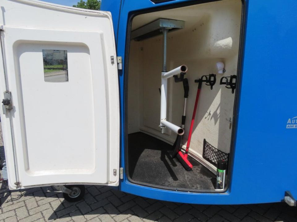 Pferdeanhänger Humbaur Maximus Panoramascheibe 100km/h Sattelk. - Trailer trasporto cavalli: foto 4 Pferdeanhänger Humbaur Maximus Panoramascheibe 100km/h Sattelk. - Trailer trasporto cavalli: foto 4