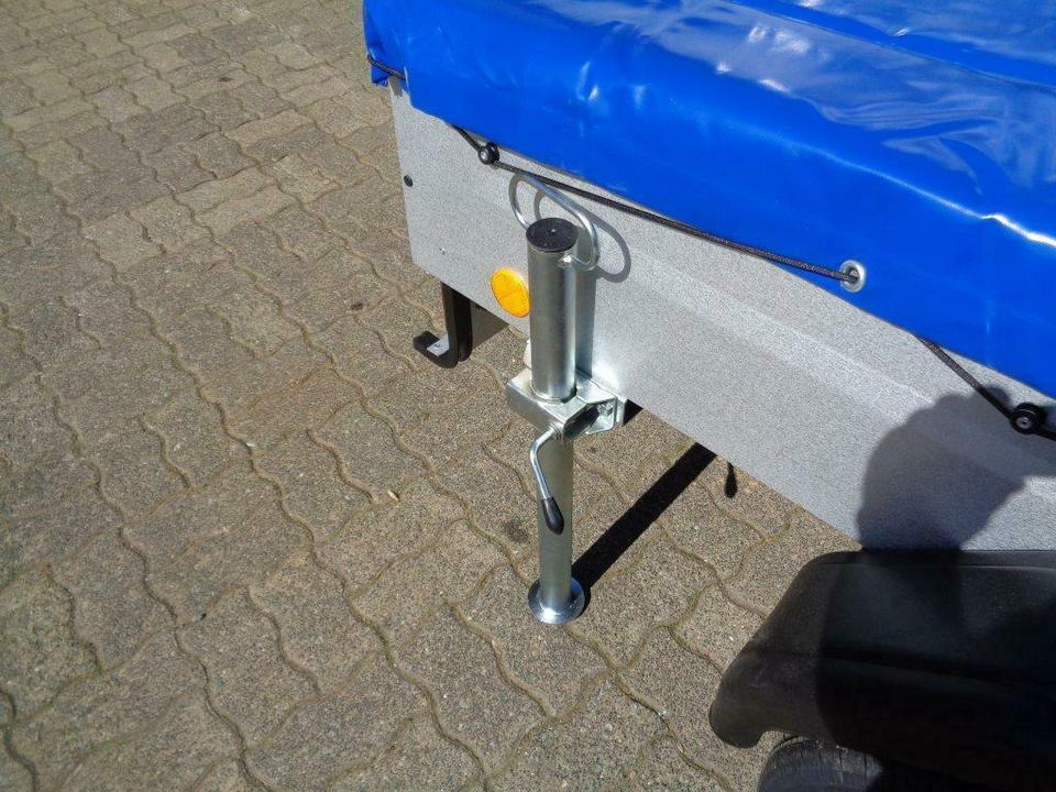 TPV PKW-Anhänger 750 kg Flachplane Stützen - Rimorchio per auto: foto 4 TPV PKW-Anhänger 750 kg Flachplane Stützen - Rimorchio per auto: foto 4