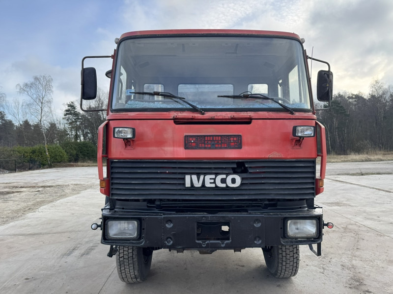 Iveco Magirus 180-23 (GRAND PONT / 4X4 / LAMES / POMPE MANUELLE) - Autocarro ribaltabile: foto 2 Iveco Magirus 180-23 (GRAND PONT / 4X4 / LAMES / POMPE MANUELLE) - Autocarro ribaltabile: foto 2