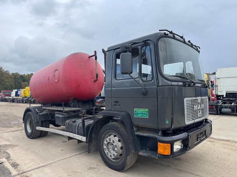 MAN 18.232 (8000 L / 6 CYLINDER WITH MANUAL PUMP / STEEL SUSPENSION) - Autospurgo: foto 3 MAN 18.232 (8000 L / 6 CYLINDER WITH MANUAL PUMP / STEEL SUSPENSION) - Autospurgo: foto 3