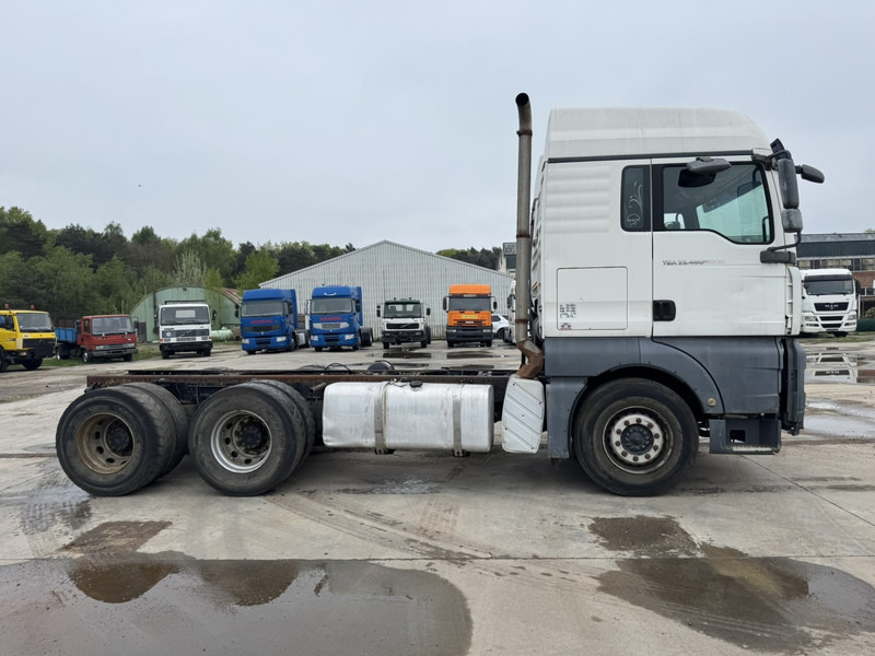 MAN TGA 33.480 (MANUAL GEARBOX / BOITE MANUELLE / 6X4 / CAMION FRANCAIS EN BON ETAT !) - Autocarro telaio: foto 4 MAN TGA 33.480 (MANUAL GEARBOX / BOITE MANUELLE / 6X4 / CAMION FRANCAIS EN BON ETAT !) - Autocarro telaio: foto 4