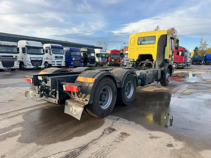 Renault Kerax 420 (GRAND PONT / SUSPENSION LAMES / BOITE MANUELLE / PARFAIT ETAT !!!) - Autocarro telaio: foto 5 Renault Kerax 420 (GRAND PONT / SUSPENSION LAMES / BOITE MANUELLE / PARFAIT ETAT !!!) - Autocarro telaio: foto 5