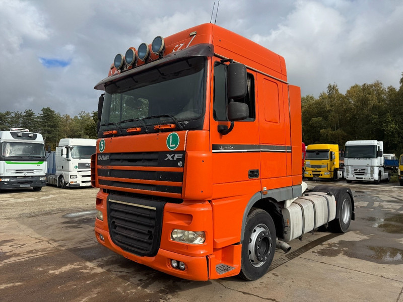 DAF 105 XF 460 Space Cab (MANUAL GEARBOX / BOITE MANUELLE) - Trattore stradale: foto 1 DAF 105 XF 460 Space Cab (MANUAL GEARBOX / BOITE MANUELLE) - Trattore stradale: foto 1