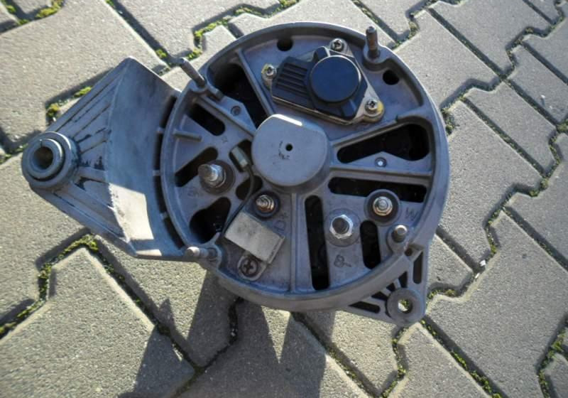 Wszystkie Alternator Bosz 24v ,140 A - Alternatore per Autobus: foto 3 Wszystkie Alternator Bosz 24v ,140 A - Alternatore per Autobus: foto 3