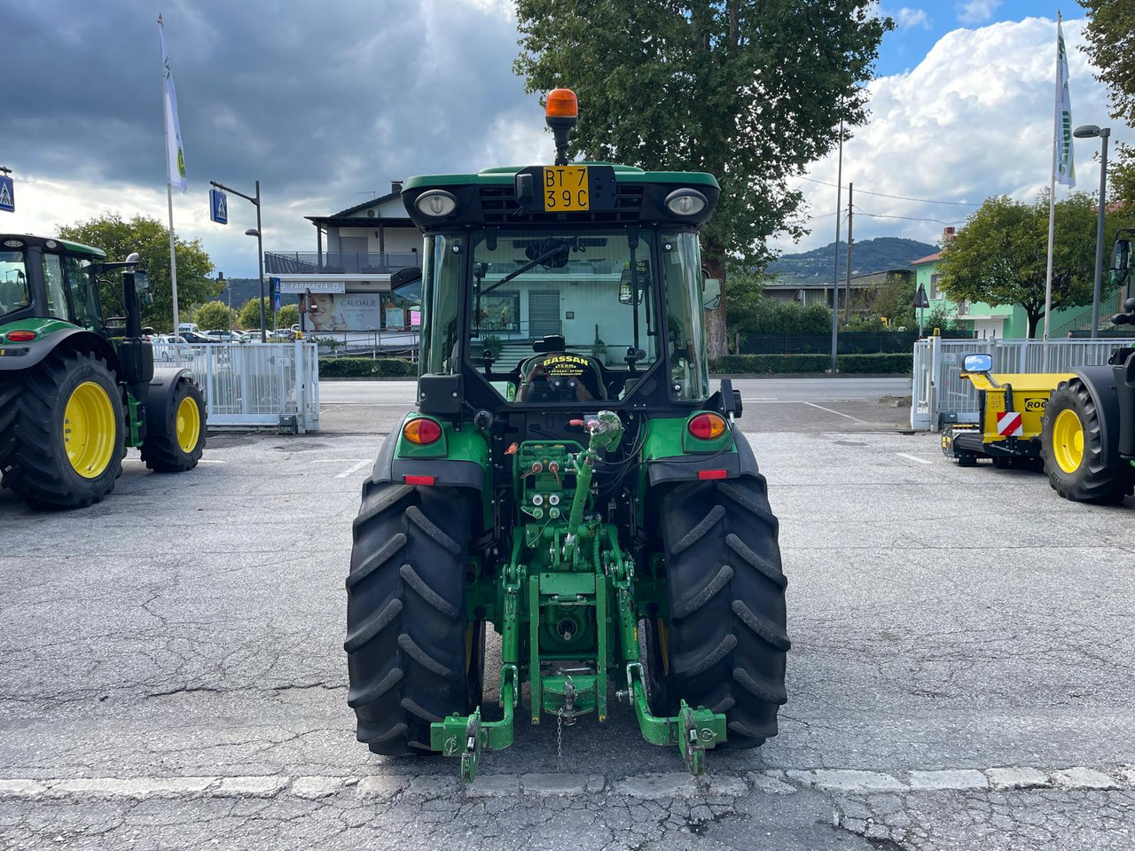 JOHN DEERE 5090 GF - Trattore: foto 4 JOHN DEERE 5090 GF - Trattore: foto 4