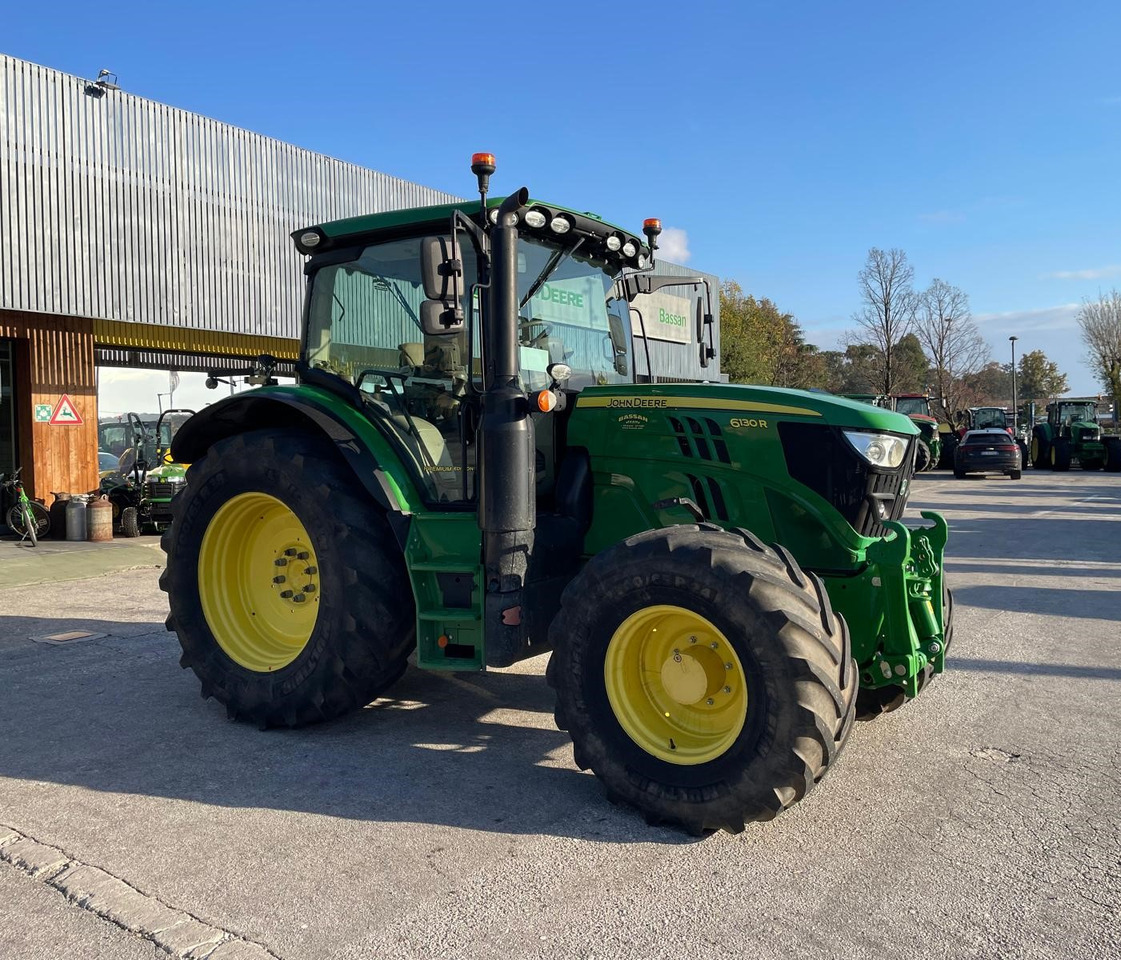 JOHN DEERE 6130 R - Trattore: foto 2 JOHN DEERE 6130 R - Trattore: foto 2