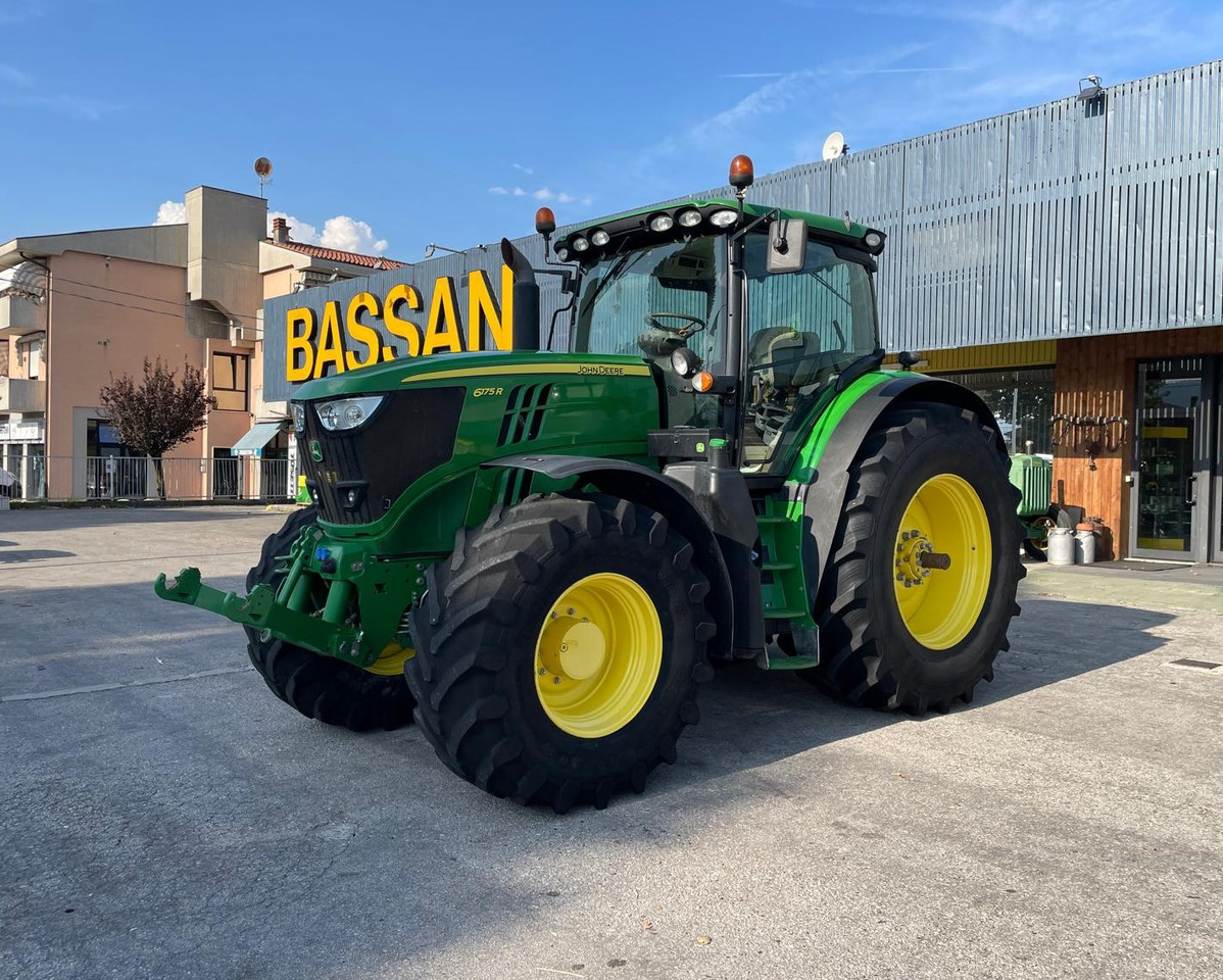 JOHN DEERE 6175 R - Trattore: foto 1 JOHN DEERE 6175 R - Trattore: foto 1