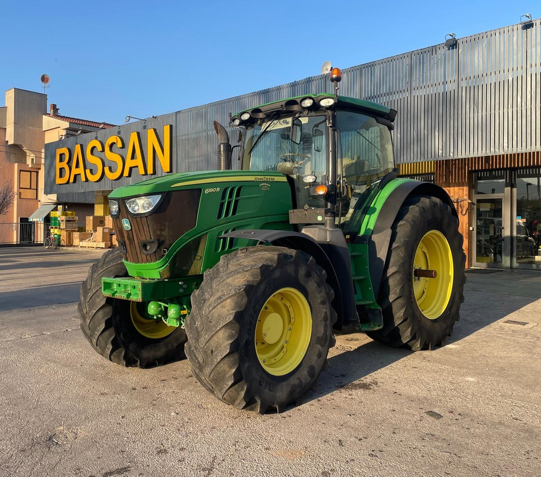JOHN DEERE 6190 R - Trattore: foto 1 JOHN DEERE 6190 R - Trattore: foto 1