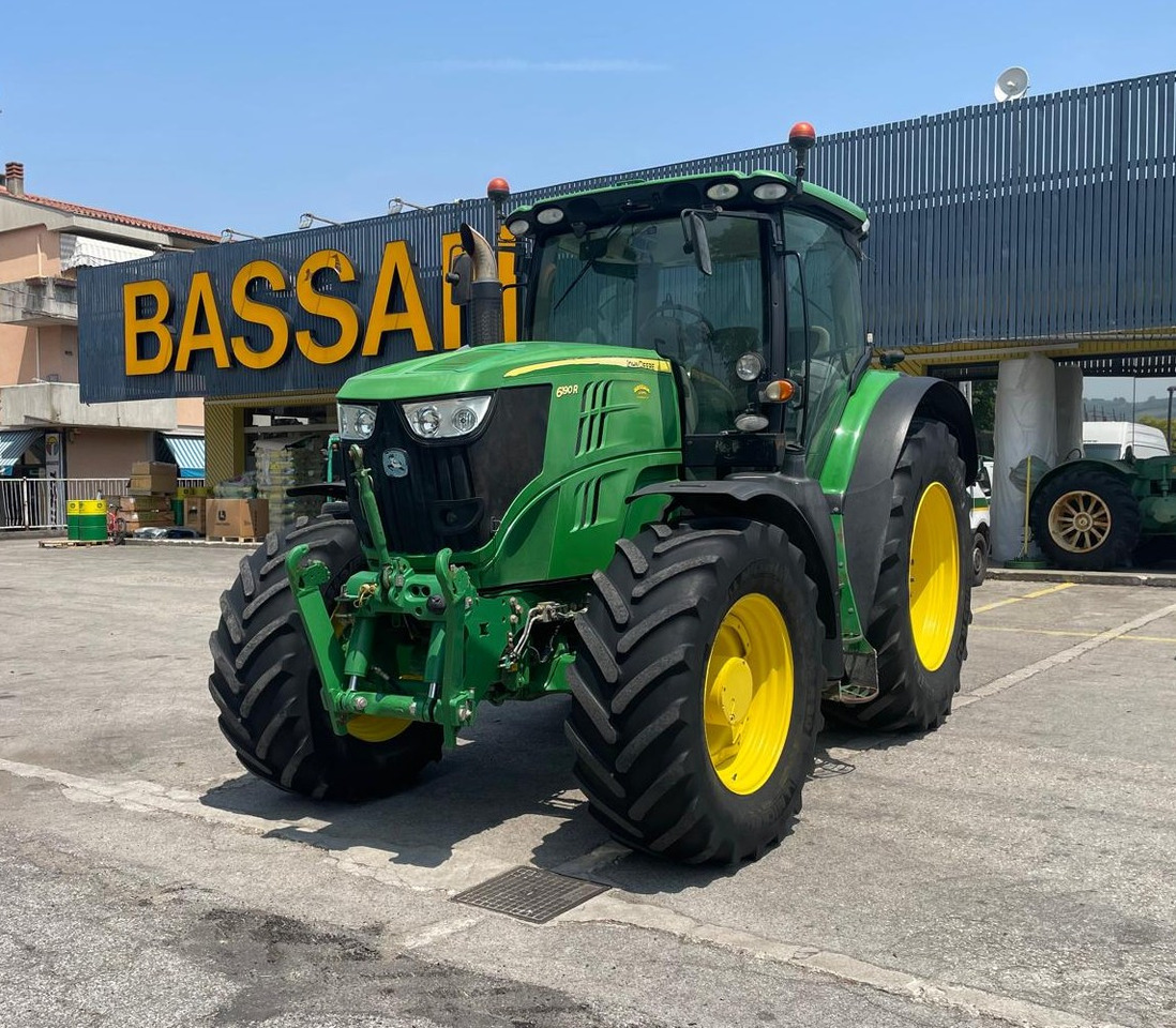 JOHN DEERE 6190 R - Trattore: foto 1 JOHN DEERE 6190 R - Trattore: foto 1
