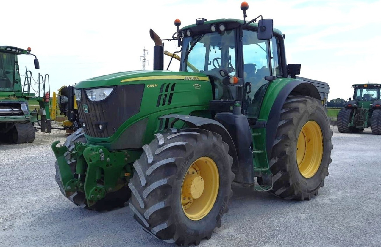 JOHN DEERE 6195 M - Trattore: foto 1 JOHN DEERE 6195 M - Trattore: foto 1
