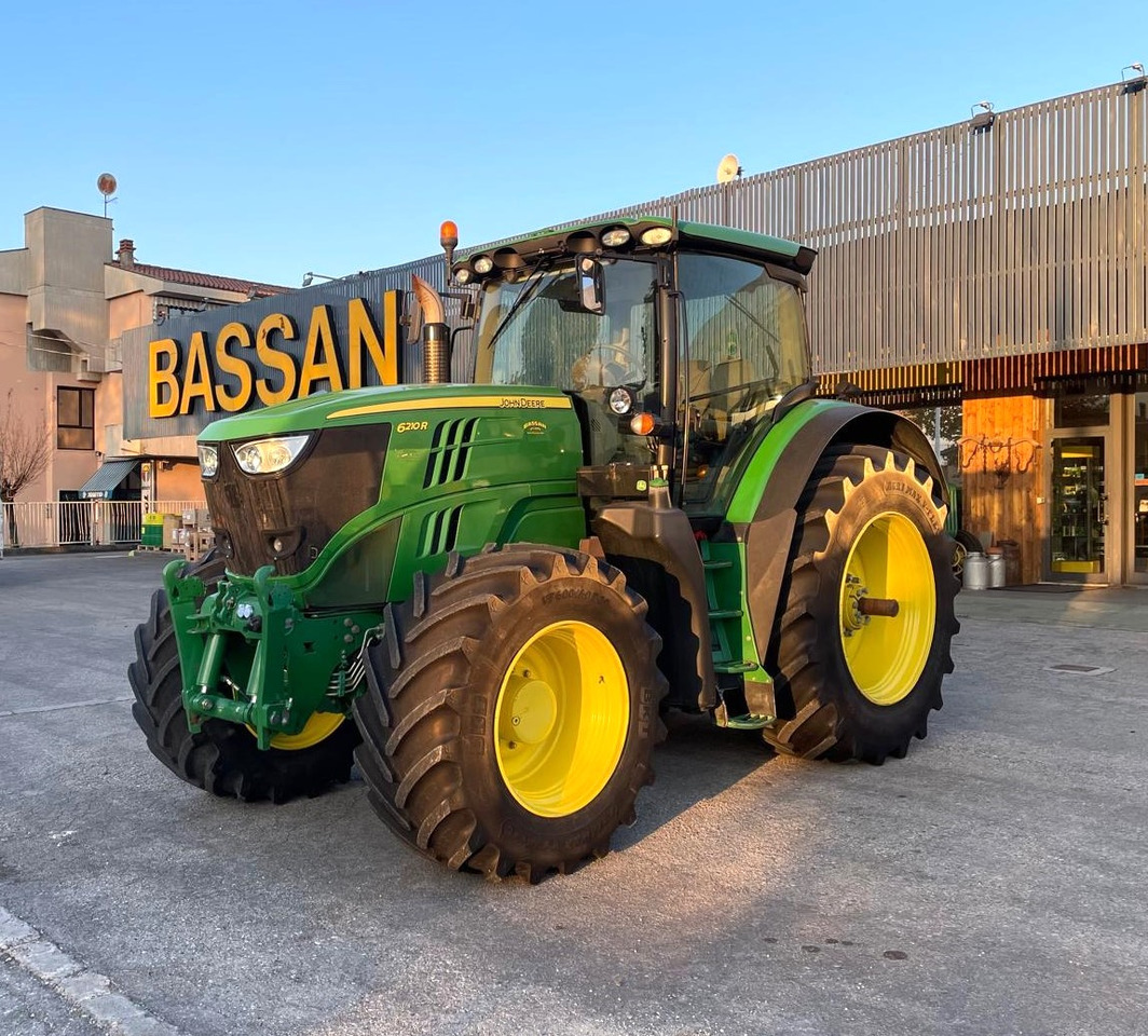 JOHN DEERE 6210 R - Trattore: foto 1 JOHN DEERE 6210 R - Trattore: foto 1