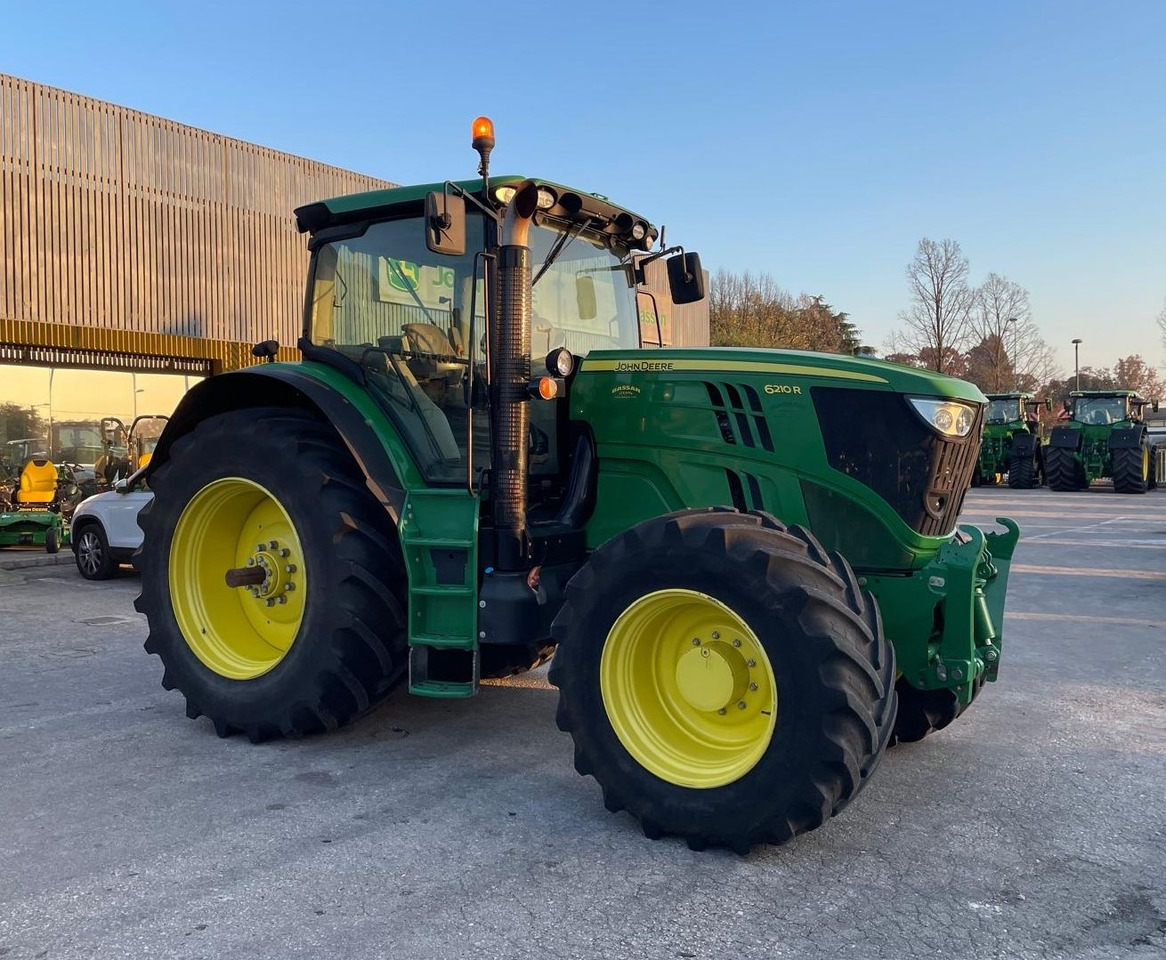 JOHN DEERE 6210 R - Trattore: foto 2 JOHN DEERE 6210 R - Trattore: foto 2