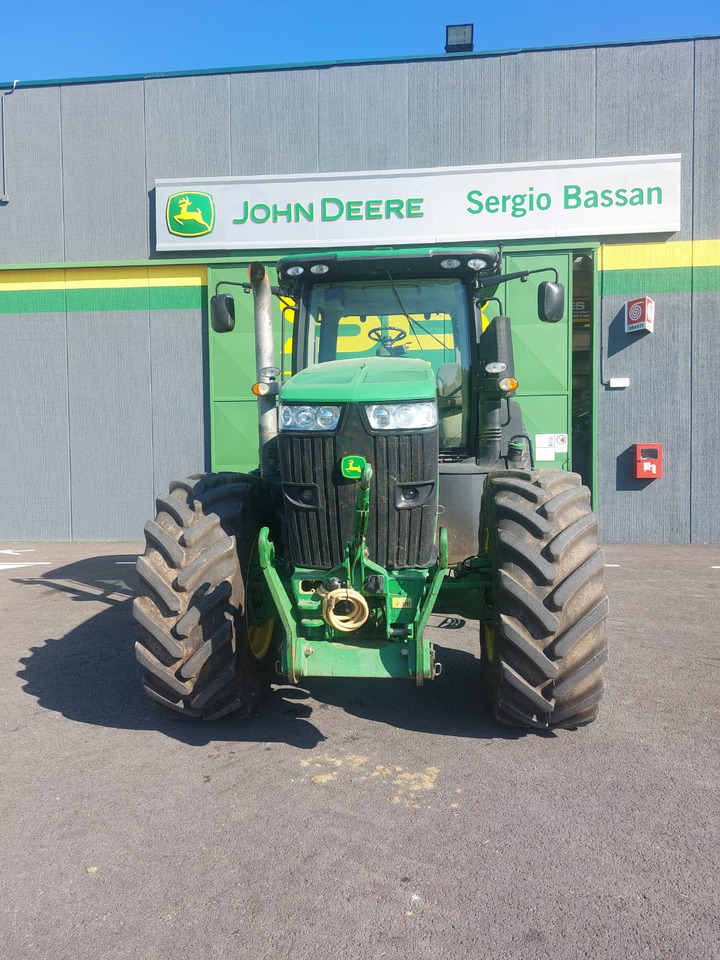 JOHN DEERE 7230 R - Trattore: foto 3 JOHN DEERE 7230 R - Trattore: foto 3