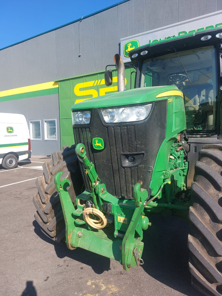 JOHN DEERE 7230 R - Trattore: foto 5 JOHN DEERE 7230 R - Trattore: foto 5