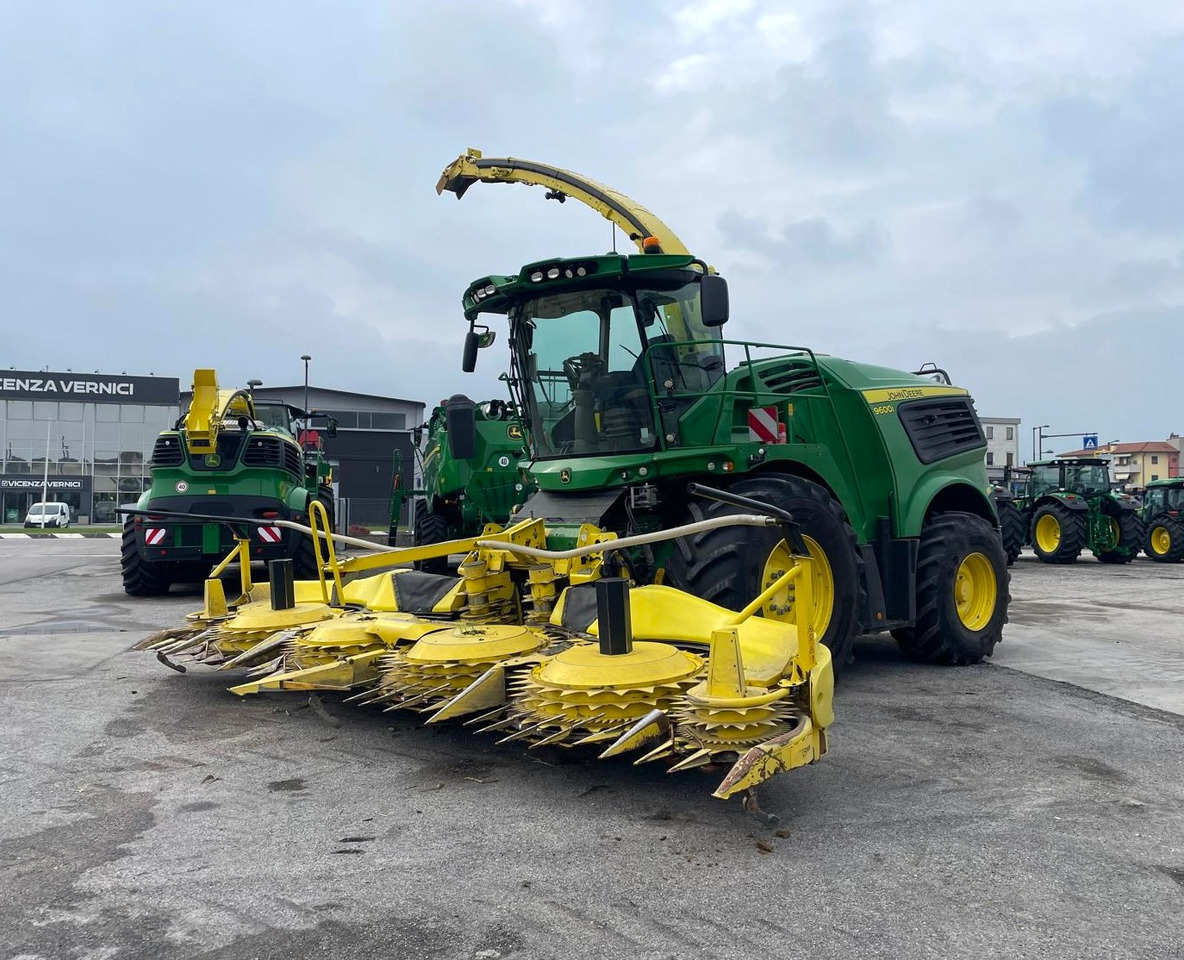 JOHN DEERE 9600i - Trincia: foto 1 JOHN DEERE 9600i - Trincia: foto 1