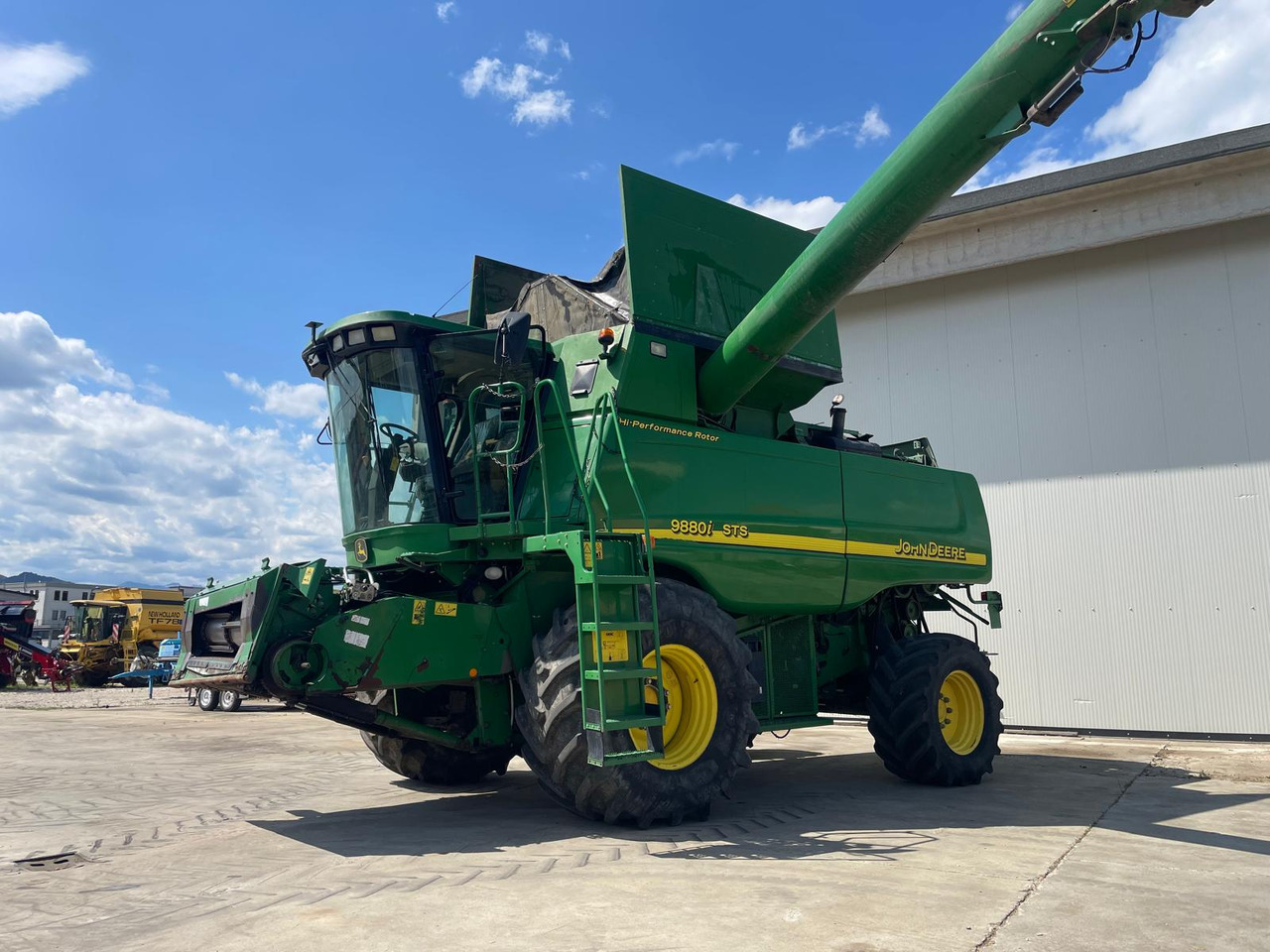 JOHN DEERE MIETITREBBIA STS 9880 - Mietitrebbia: foto 1 JOHN DEERE MIETITREBBIA STS 9880 - Mietitrebbia: foto 1