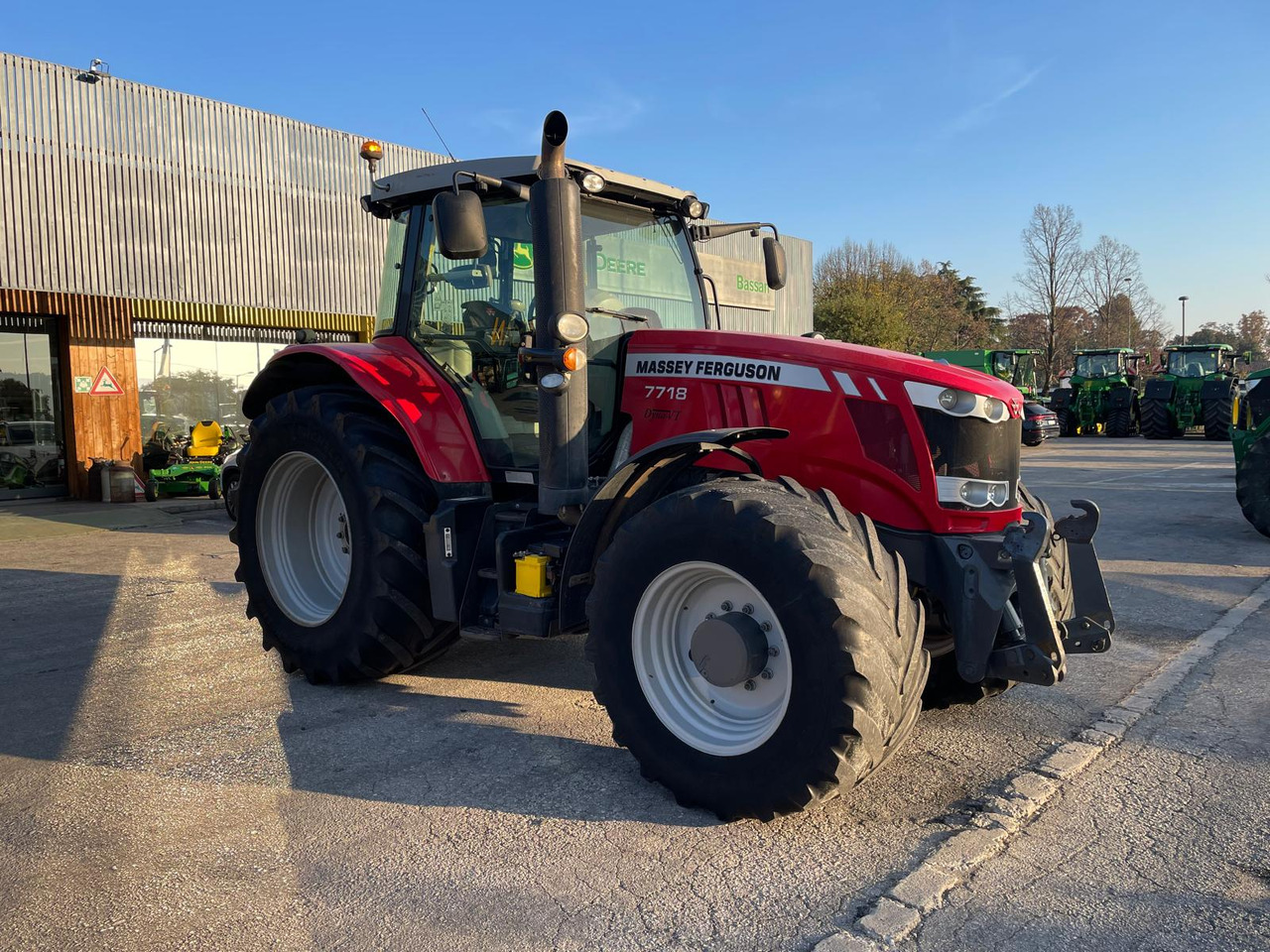 MASSEY FERGUSON 7718 DYNA-VT - Trattore: foto 2 MASSEY FERGUSON 7718 DYNA-VT - Trattore: foto 2