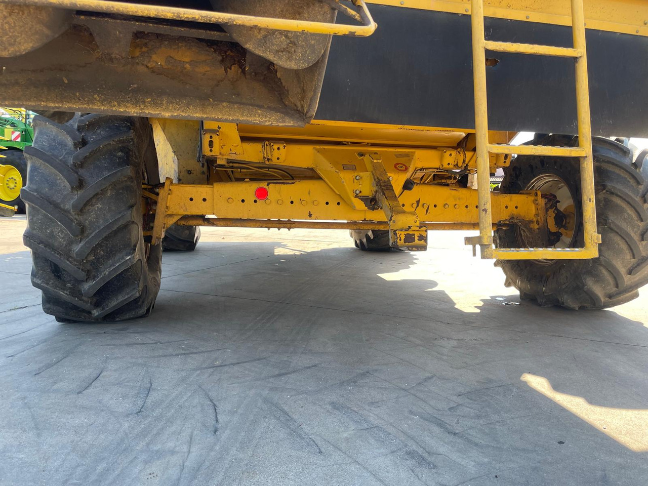 NEW HOLLAND MIETITREBBIA TF 78 - Mietitrebbia: foto 4 NEW HOLLAND MIETITREBBIA TF 78 - Mietitrebbia: foto 4