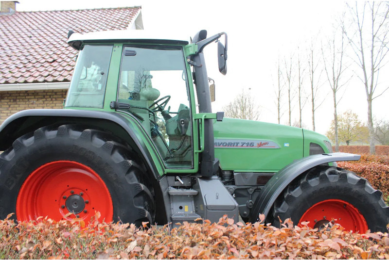 Fendt FAVORIT 716 VARIO Favorit 716 vario - Trattore: foto 2 Fendt FAVORIT 716 VARIO Favorit 716 vario - Trattore: foto 2