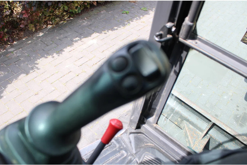 Miniescavatore New Holland E37C binnendraaier: foto 15