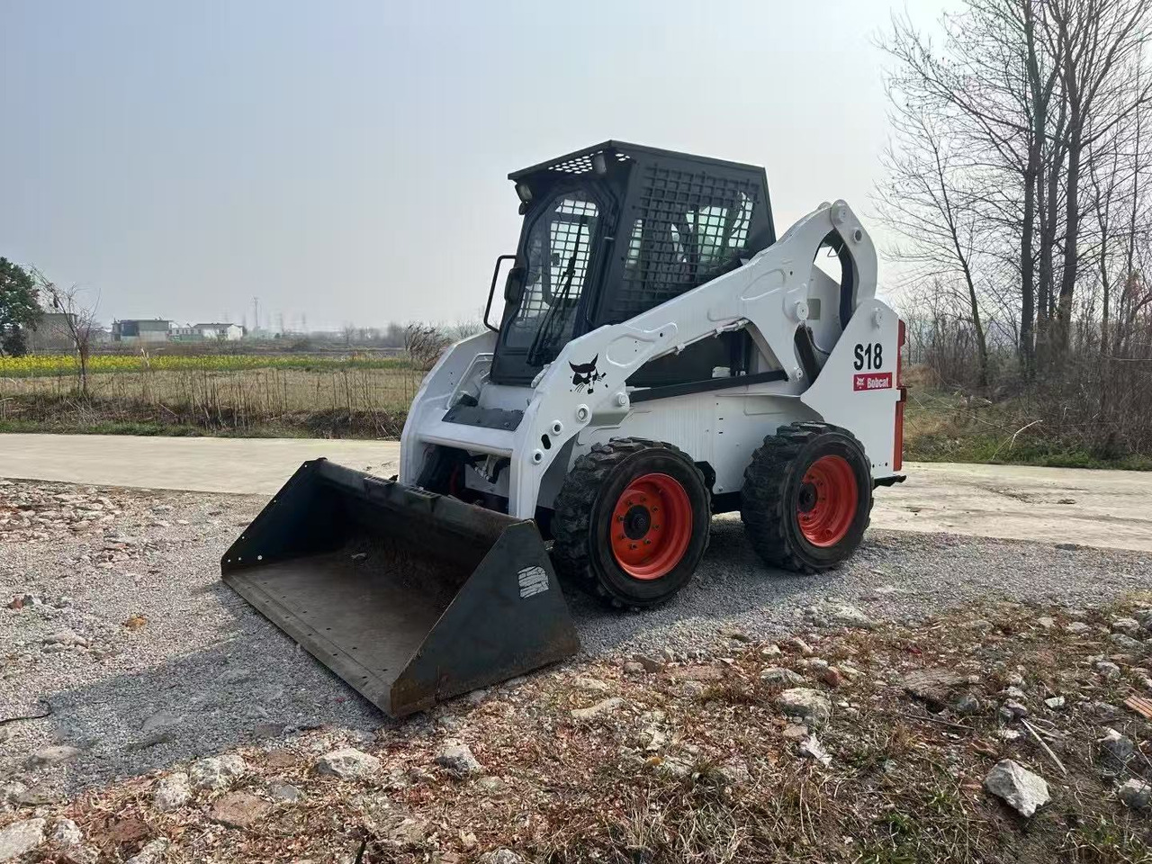 BOBCAT S18 - Minipala: foto 1 BOBCAT S18 - Minipala: foto 1