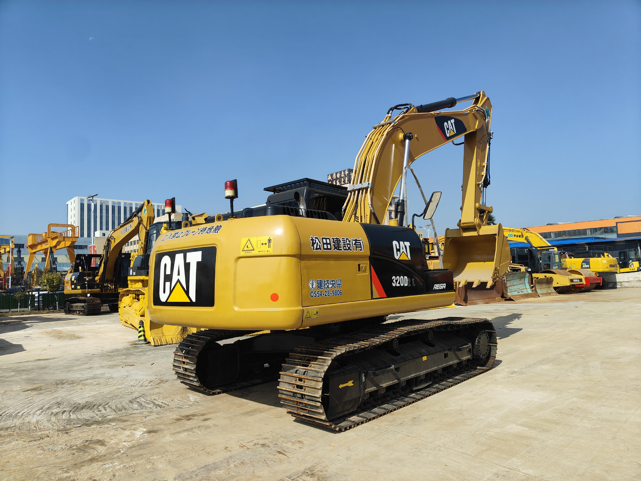 CATERPILLAR 320d - Escavatore: foto 4 CATERPILLAR 320d - Escavatore: foto 4