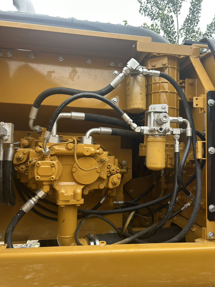 CATERPILLAR used 320d excavator with excellent performance - Escavatore cingolato: foto 3 CATERPILLAR used 320d excavator with excellent performance - Escavatore cingolato: foto 3