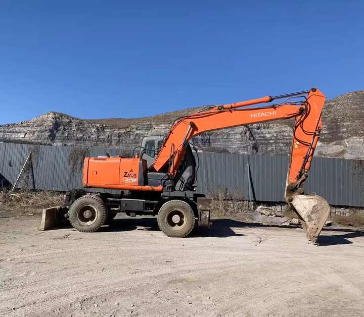 HITACHI ZX300 Excavator, Original Japan Surplus Hitachi ZX300 for Sale - Escavatore: foto 3 HITACHI ZX300 Excavator, Original Japan Surplus Hitachi ZX300 for Sale - Escavatore: foto 3