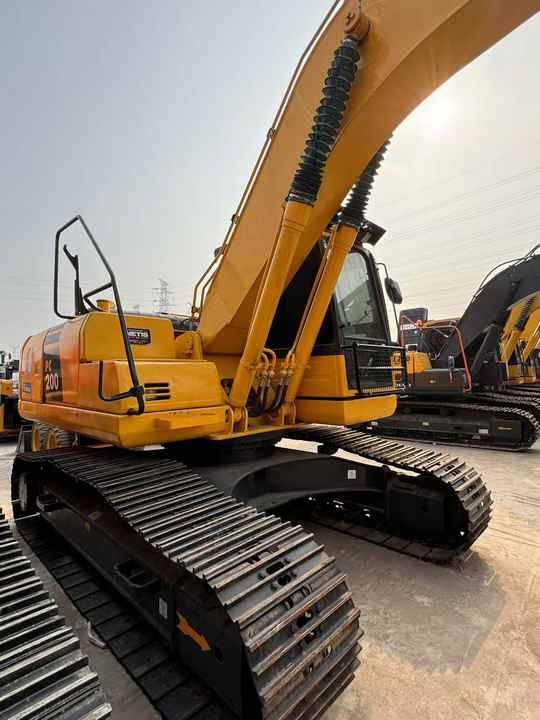 PC200-8 Low Working Hour Second Hand 20 Ton Excavator Komatsu Pc200-8 Crawler Excavator Used Komatsu Excavator PC200-8N1 - Escavatore: foto 2 PC200-8 Low Working Hour Second Hand 20 Ton Excavator Komatsu Pc200-8 Crawler Excavator Used Komatsu Excavator PC200-8N1 - Escavatore: foto 2