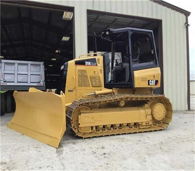 Used Cat D5k D5g D5 D5m D5h Crawler Bulldozer , CAT Bulldozer with Ripper , Original Cat Bulldozers - Bulldozer: foto 5 Used Cat D5k D5g D5 D5m D5h Crawler Bulldozer , CAT Bulldozer with Ripper , Original Cat Bulldozers - Bulldozer: foto 5