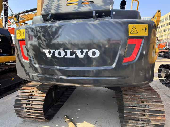 Used Digger VOLVO EC140 Construction Machinery Construction Digger Used VOLVO EC140 Cheap Excavator - Escavatore cingolato: foto 3 Used Digger VOLVO EC140 Construction Machinery Construction Digger Used VOLVO EC140 Cheap Excavator - Escavatore cingolato: foto 3