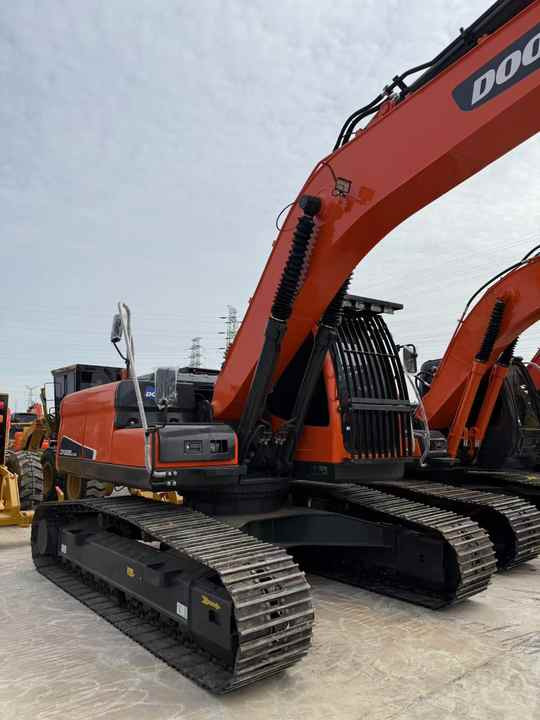 Used Doosan DX225LC-9C Hydraulic Excavator 25 Ton Doosan Dx225 Crawler Excavator with Excellent Performance Low Price for Sale - Escavatore: foto 4 Used Doosan DX225LC-9C Hydraulic Excavator 25 Ton Doosan Dx225 Crawler Excavator with Excellent Performance Low Price for Sale - Escavatore: foto 4