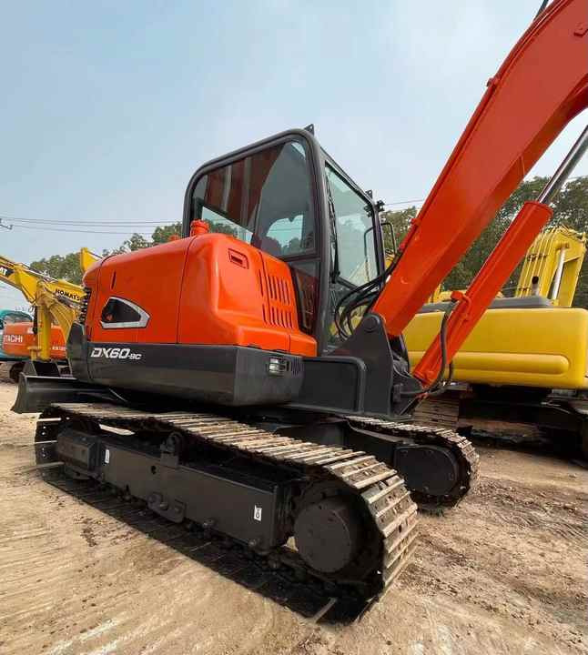 Used Doosan DX60-9c Excavator | Low Hours | Robust Undercarriage | Global Shipping | Discounted Price - Escavatore: foto 2 Used Doosan DX60-9c Excavator | Low Hours | Robust Undercarriage | Global Shipping | Discounted Price - Escavatore: foto 2