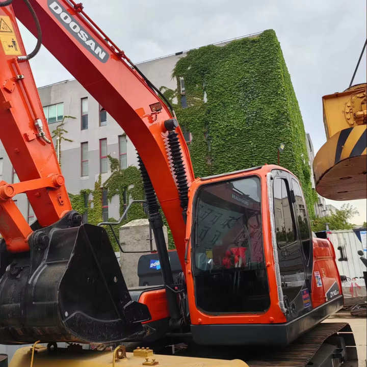 Used Doosan Hydraulic Excavator DX140 Low Price Korea Doosan DX140-9 Used Excavator for Sale - Escavatore: foto 1 Used Doosan Hydraulic Excavator DX140 Low Price Korea Doosan DX140-9 Used Excavator for Sale - Escavatore: foto 1