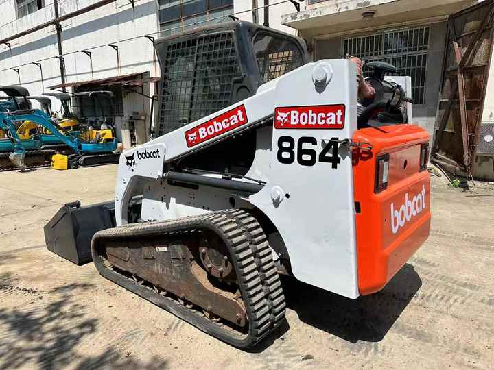Used Heavy Construction Equipment Crawler bobcat T864 Second Hand Smaller Skid Steers Used Machine for Sale - Minipala: foto 4 Used Heavy Construction Equipment Crawler bobcat T864 Second Hand Smaller Skid Steers Used Machine for Sale - Minipala: foto 4