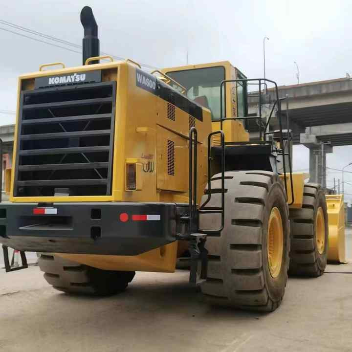 Used Wheel Loader Komatsu WA600-3 Good Working Condition High Quality Nice Price Original Japan Machine - Pala gommata: foto 1 Used Wheel Loader Komatsu WA600-3 Good Working Condition High Quality Nice Price Original Japan Machine - Pala gommata: foto 1