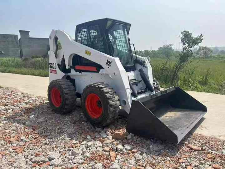Minipala Very Low Price American Brand Used Bobcat S330 Skid Steer Loader with Superior Performance for Sale S160/S180/S300 in Stock: foto 6 Minipala Very Low Price American Brand Used Bobcat S330 Skid Steer Loader with Superior Performance for Sale S160/S180/S300 in Stock: foto 6